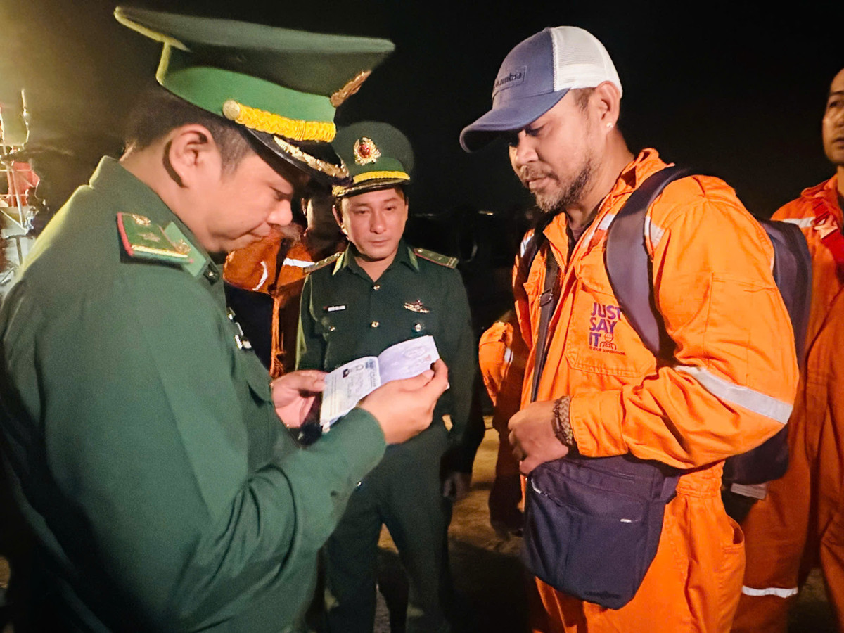 View - Quảng Ngãi thành lập Sở Chỉ huy ứng phó sự cố tàu Star Bueno | Báo Tri thức và Cuộc sống - TIN TỨC PHỔ BIẾN KIẾN THỨC 24H