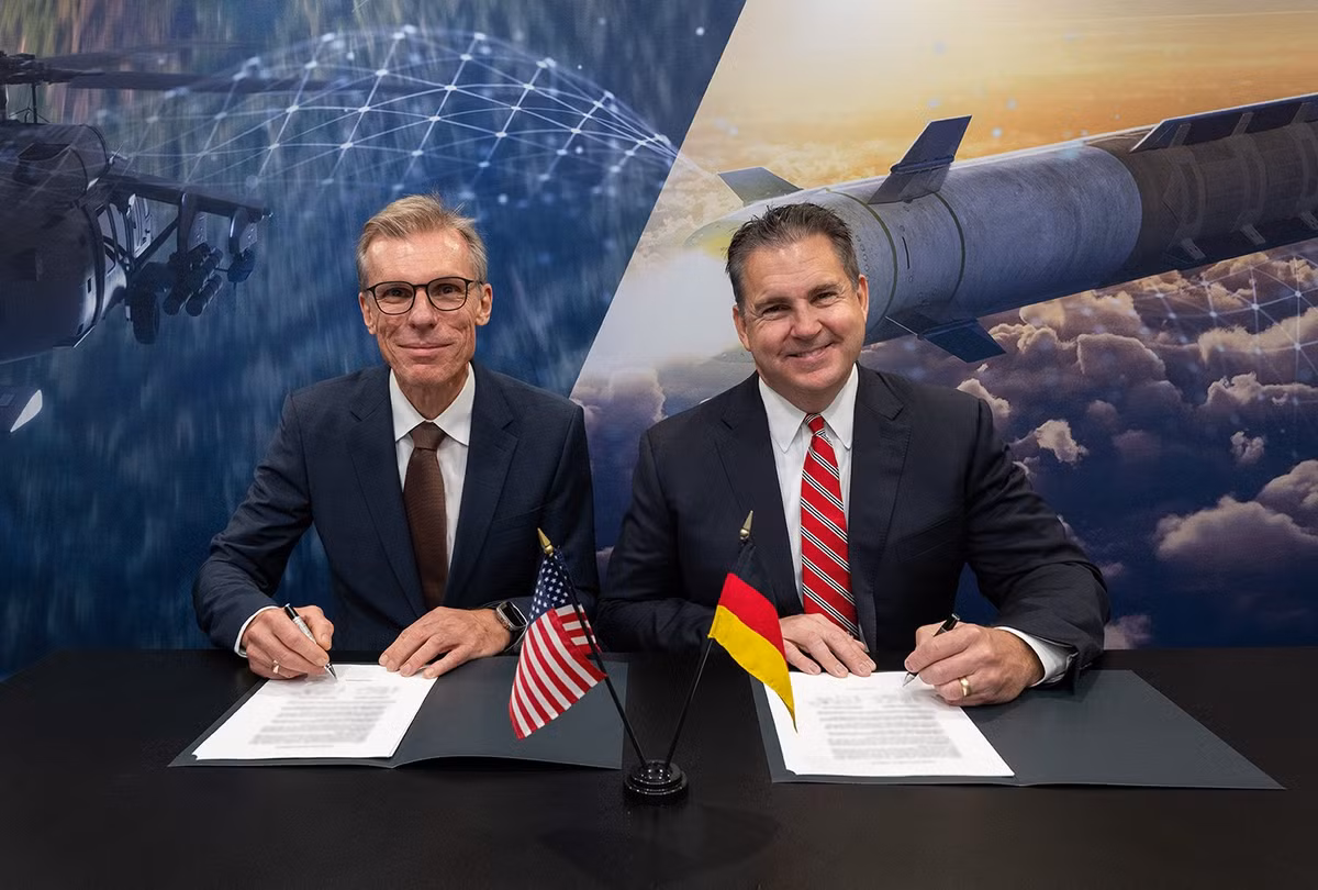 Bản Ghi nhớ Hợp tác (MoU), được ký kết ngay tại triển lãm thường niên của Hiệp hội quân đội Hoa Kỳ (AUSA), đánh dấu bước khởi đầu cho nỗ lực tăng cường khả năng phục hồi chuỗi cung ứng.