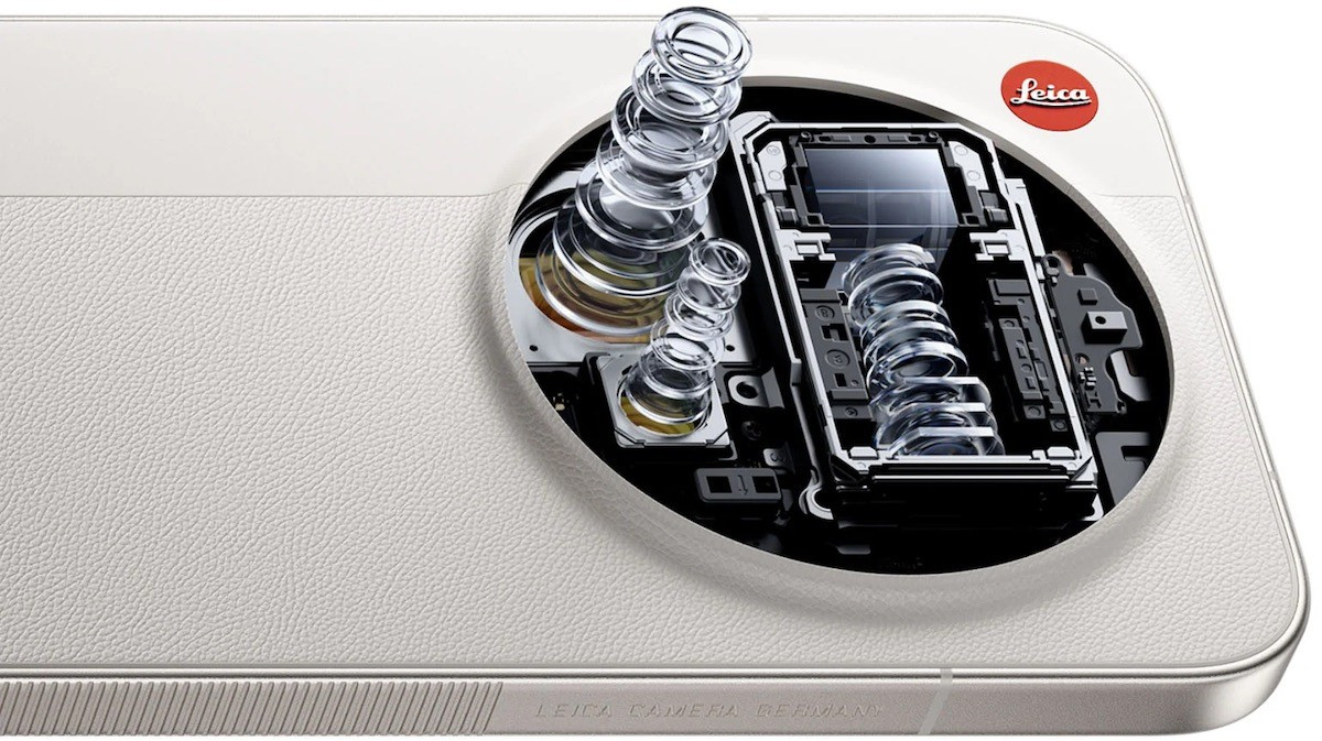 Sau đó, một cảm biến đo dịch chuyển quang học đặt cạnh mô-đun tele sẽ ghi nhận chính xác chuyển động và góc quay của các bánh răng này.