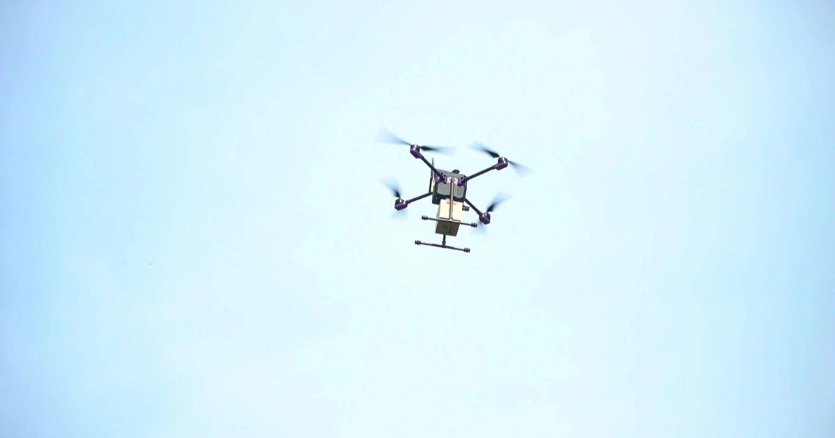 Cần Giờ hiện là nơi Vingroup đang triển khai một dự án bất động sản quy mô lớn trên diện tích 2.870 ha. Trong khi đó, Vũng Tàu là tỉnh lân cận đang dần được “hấp thụ” vào không gian đô thị mở rộng của TP.HCM-thành phố dự kiến đạt quy mô dân số khoảng 14 triệu người trong tương lai.