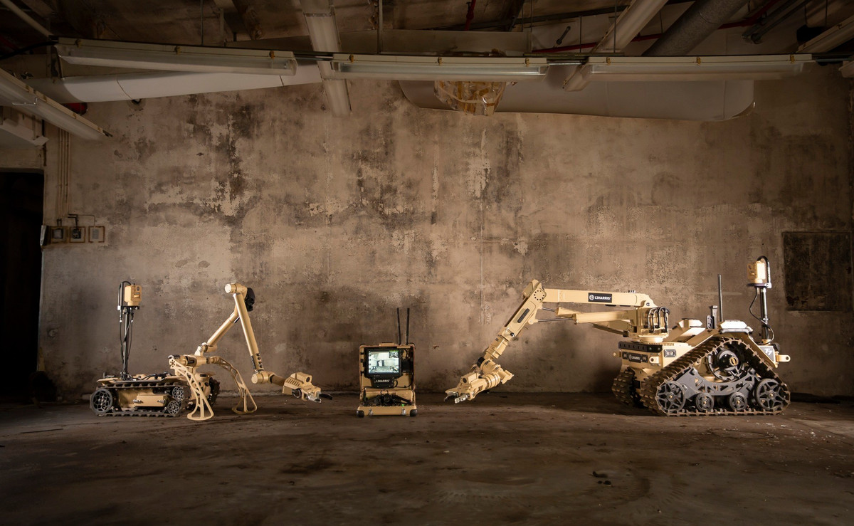 Các quân nhân được giao nhiệm vụ xử lý vật liệu nổ, những người đã được huấn luyện trên robot T7, cho biết vào thời điểm đó họ thích nó hơn vì thời lượng pin dài, tốc độ và tính linh hoạt.