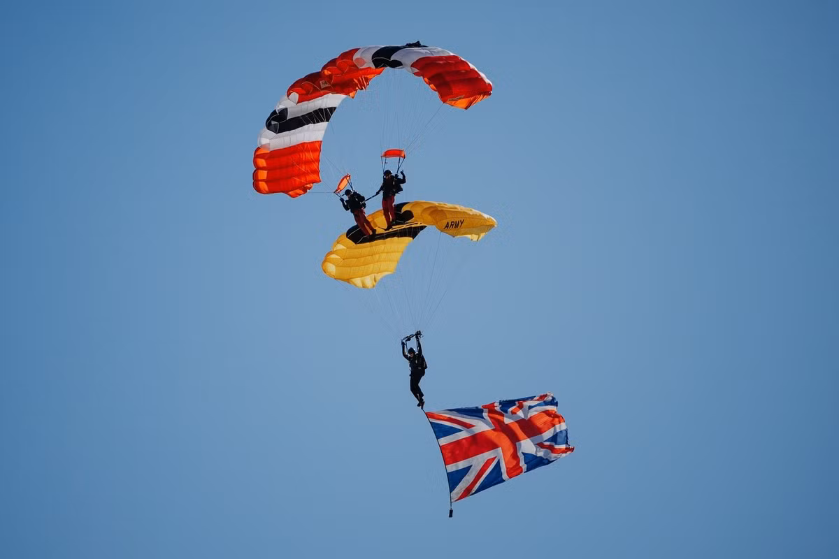 Một phát ngôn viên của Quân đội Mỹ cho biết : "Việc thực hiện thành công The Hex không chỉ chứng minh được khả năng lái máy bay tiên tiến và kỹ năng kỹ thuật mà còn cho thấy những gì có thể đạt được thông qua hợp tác quân sự quốc tế" .