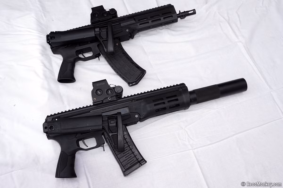 Thiết kế của súng trường đã được cập nhật sau các cuộc thử nghiệm chiến đấu tại Ukraine. Súng trường AM-17 được trung tâm thiết kế và công nghệ của Tập đoàn phát triển để đáp ứng các yêu cầu của vũ khí hạng nhẹ tự động hiện đại.