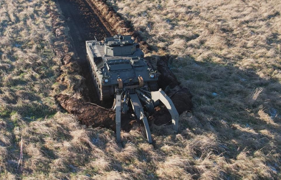 View - Anh biến xe chiến đấu bộ binh Warrior thành robot dò mìn | Báo Tri thức và Cuộc sống - TIN TỨC PHỔ BIẾN KIẾN THỨC 24H