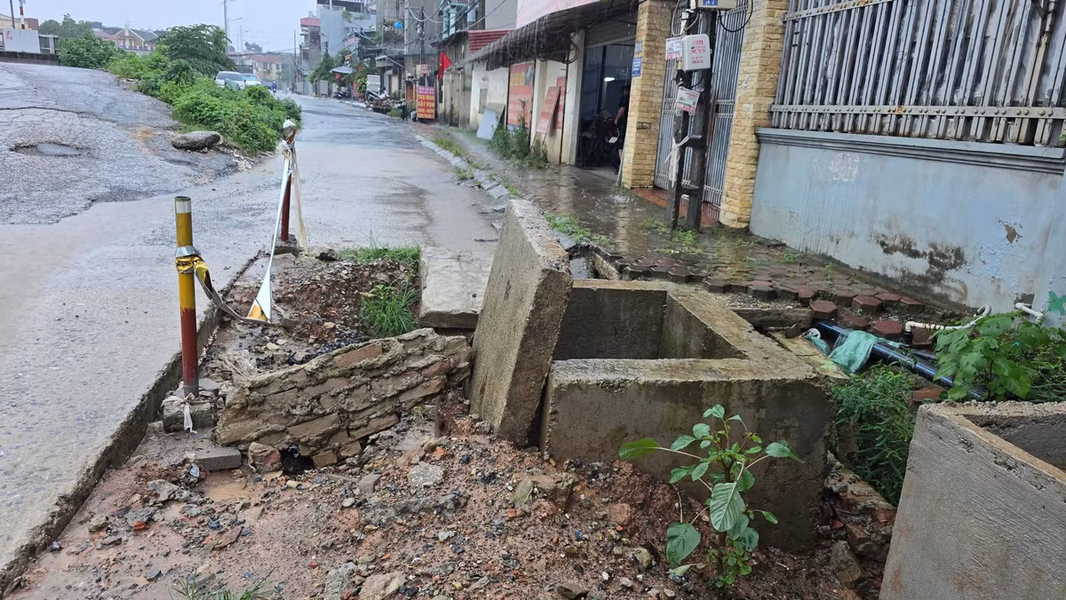 Một vị trí cống trên tuyến đường Ngô Quyền.