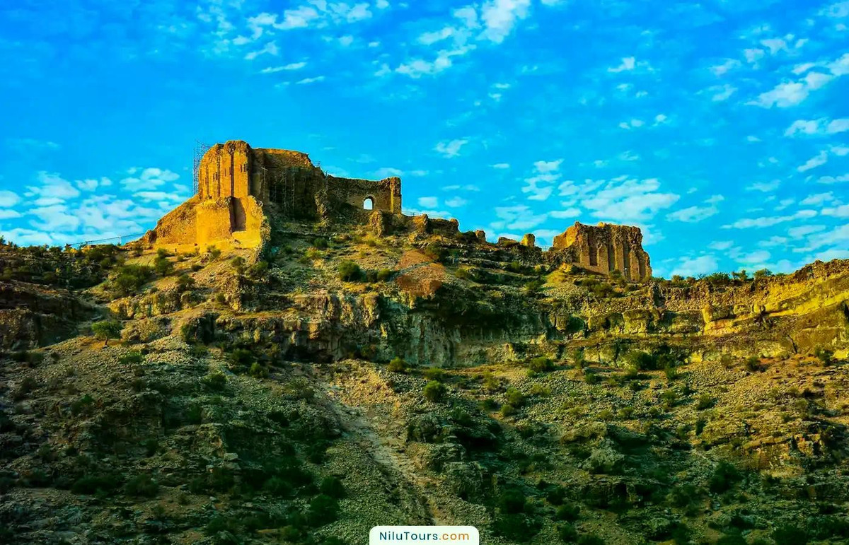 Di sản khảo cổ Sassanid vùng Fars, được công nhận năm 2018, cho thấy cấu trúc chính trị không gian của Đế chế Ba Tư cuối thời kỳ thông qua các hình khắc trên đá, tàn tích cung điện và di vật thành phố.