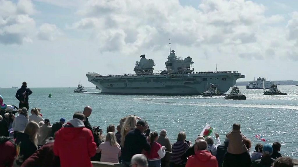 Nhóm tác chiến tàu sân bay đến thăm Singapore lần này ngoài chiến hạm của Anh còn có các khinh hạm lớp Halifax của Canada HMCS Ville de Quebec (F332), khinh hạm lớp ANZAC của New Zealand HMNZS Te Kaha (F77), khinh hạm lớp Nansen của Na Uy HNoMS Roald Amundsen (F311), khinh hạm lớp Álvaro de Bazán của Tây Ban Nha ESPS Mendez Nunez (F104), khu trục hạm Type 45 HMS Dauntless (D33) và khinh hạm Type 23 HMS Richmond (F239), với sự hỗ trợ hậu cần do RFA Tidespring (A136) cung cấp. Chắc chắn cũng sẽ có một tàu ngầm lớp Astute làm nhiệm vụ hộ tống nhóm tàu dưới đáy biển.