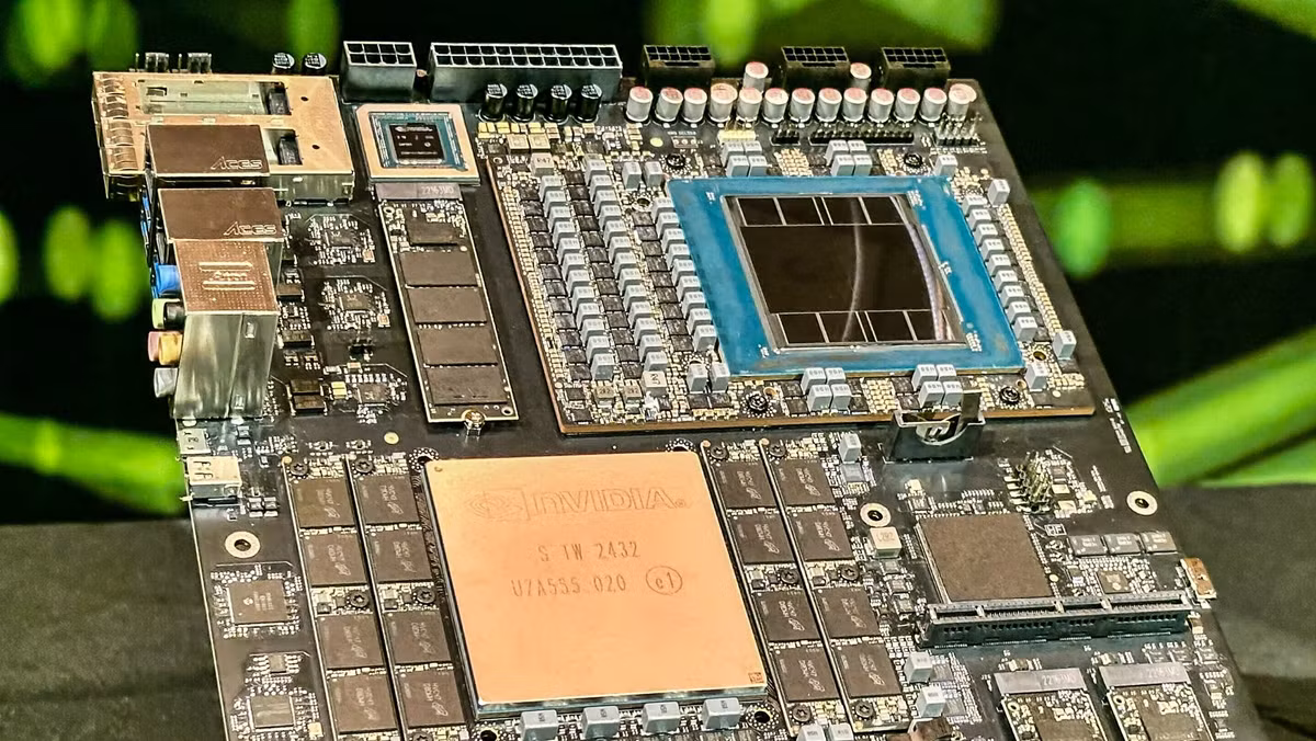 David Dai, nhà phân tích tại Bernstein Research chuyên về chuỗi cung ứng bán dẫn Nhật Bản, nhận xét: " Nhiều nhà sản xuất vật liệu Nhật Bản nắm giữ vị trí thực sự quan trọng trong các công nghệ cụ thể vì họ đã dành nhiều năm cho chất lượng và các giải pháp cao cấp. Tuy nhiên, hầu hết các công ty Nhật Bản đều ưa thích tăng trưởng ổn định, nhất quán hơn là nhanh chóng xây dựng công suất lớn khi nhu cầu tăng vọt ."