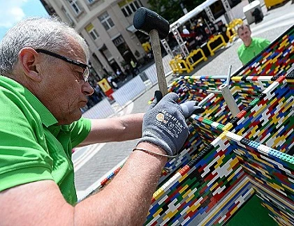 Tận mục tháp lego cao nhất thế giới