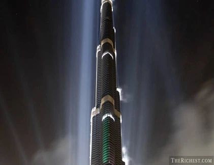 Thang máy ở tòa nhà chọc trời khủng tới mức nào?