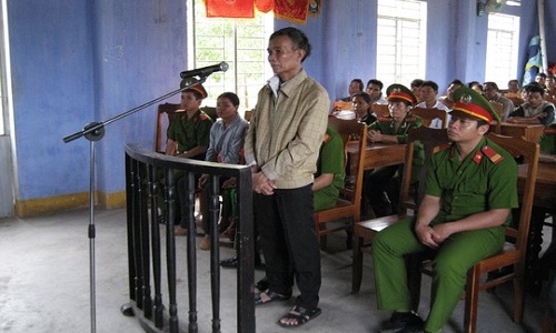 Rơ Chăm Kheo tại phiên tòa xử án.