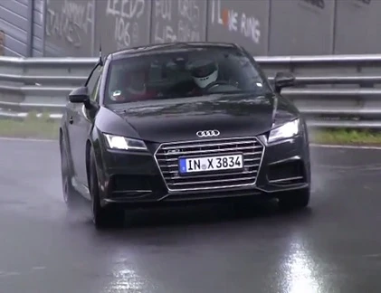 Audi TT và TTS drift cực đỉnh trên đường đua thử