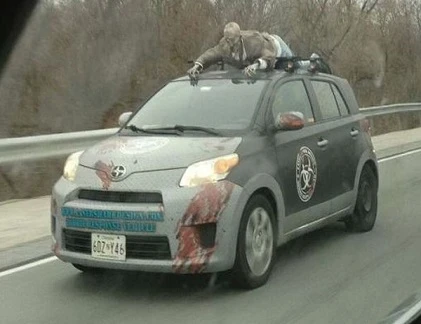 Muôn kiểu chế xe kì dị của dân chơi (1)