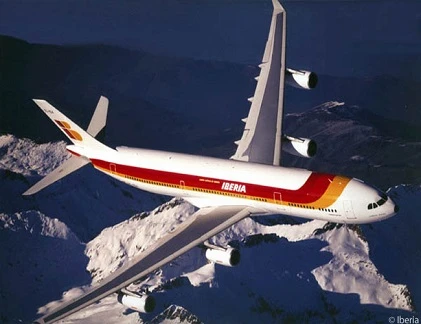 Đẳng cấp máy bay chở tuyển Tây Ban Nha bị sét đánh