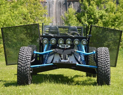 Ô tô tự chế hầm hố như xe tăng