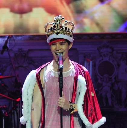 Nathan Lee “ông hoàng chiêu trò” lấy lòng khán giả