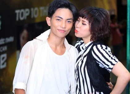 Trò cưng Khánh Thy “tình tứ” với bạn nhảy mới