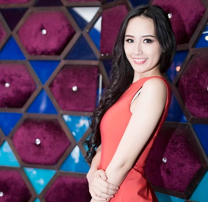 Mai Phương Thúy quyến rũ bất ngờ khi kín đáo