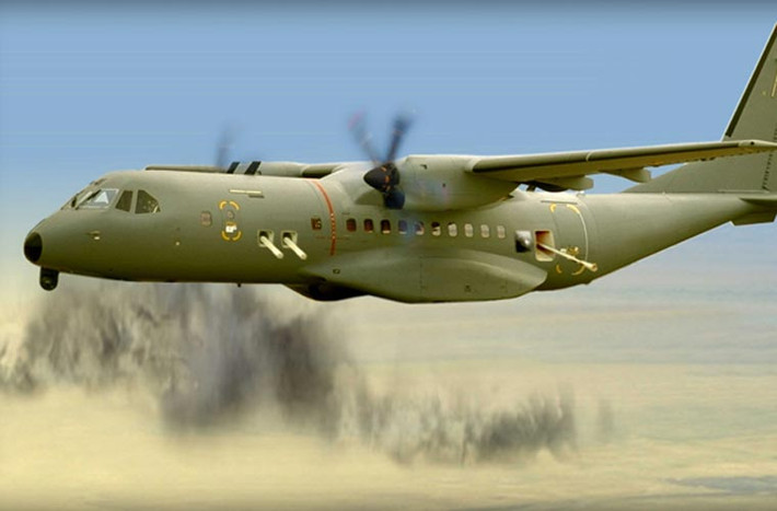 AC-235 mang lại lợi thế chi viện hỏa lực hiệu quả với chi phí thấp. Một trong những lợi thế của kiểu máy bay tấn công này là khả năng bay vòng tròn và xả đạn vào mục tiêu với mật độ dày đặc.