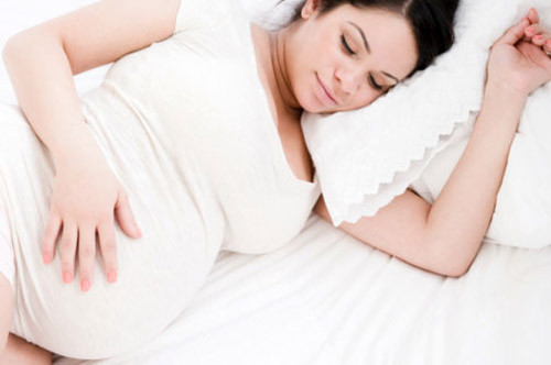 Ngủ: Một số người sau khi ăn xong thì thấy mệt mỏi, buồn ngủ rũ rượi, đó chính là do lượng huyết dịch tăng cường chảy vào bộ máy tiêu hóa, làm cho não bộ ở trong tình trạng tạm thời thiếu máu. Ngủ làm cho đại não rơi vào trạng thái ức chế, kéo theo ức chế tất cả các bộ máy trong cơ thể, trong đó có hệ tiêu hóa.
