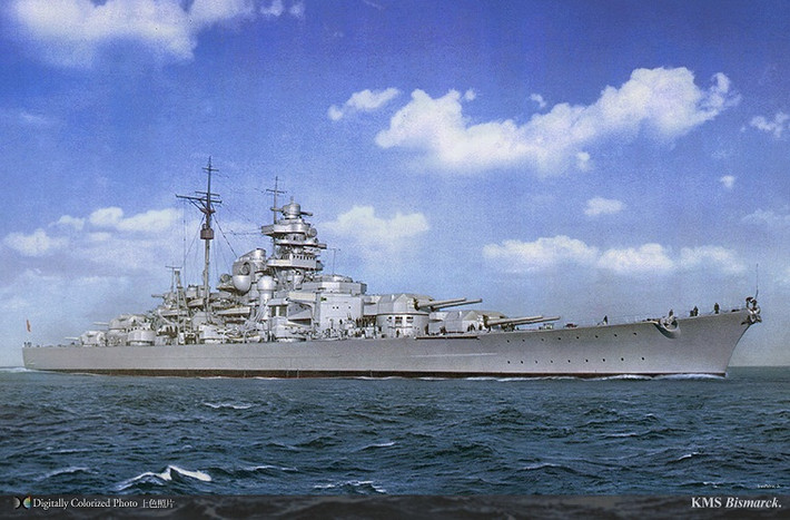 Bismarck: là một trong những mẫu thiết giáp hạm mạnh nhất trong Chiến tranh Thế giới thứ 2 và cũng là thiết giáp hạm manh nhất của Hải quân Đức. Bismarck được hạ thủy vào 1939, tuy nhiên thời gian hoạt động của nó lại chỉ vỏn vẹn 8 tháng trước khi bị đánh chìm vào tháng 5/1941.