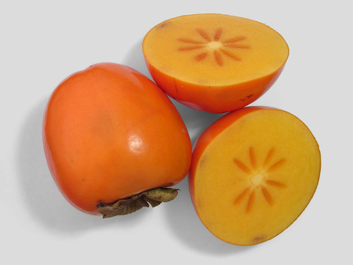 Làm đẹp da. Vì chứa nhiều Vitamin C, A, chất sắt giúp da hồng hào và duy trì thành phần đúng của máu, cải thiện sức khỏe làn da và tóc.