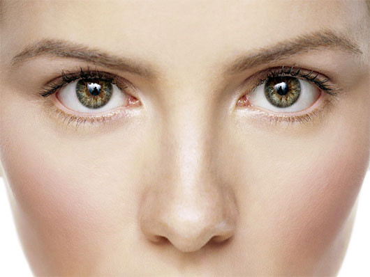 Cho đôi mắt sáng. Trái hồng cũng chứa một lượng đáng kể vitamin A, có tác dụng cải thiện thị lực. Bạn có thể đưa trái hồng vào thực đơn ăn uống mỗi ngày để giúp “cửa sổ tâm hồn” của mình luôn khỏe đẹp.