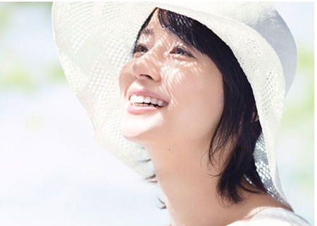 Mặt nạ xoa dịu da cháy nắng: Kết hợp chuối chín với sữa chua hoặc mật ong để tạo thành hỗn hợp đặc biệt có tác dụng xoa dịu những vùng da cháy nắng.