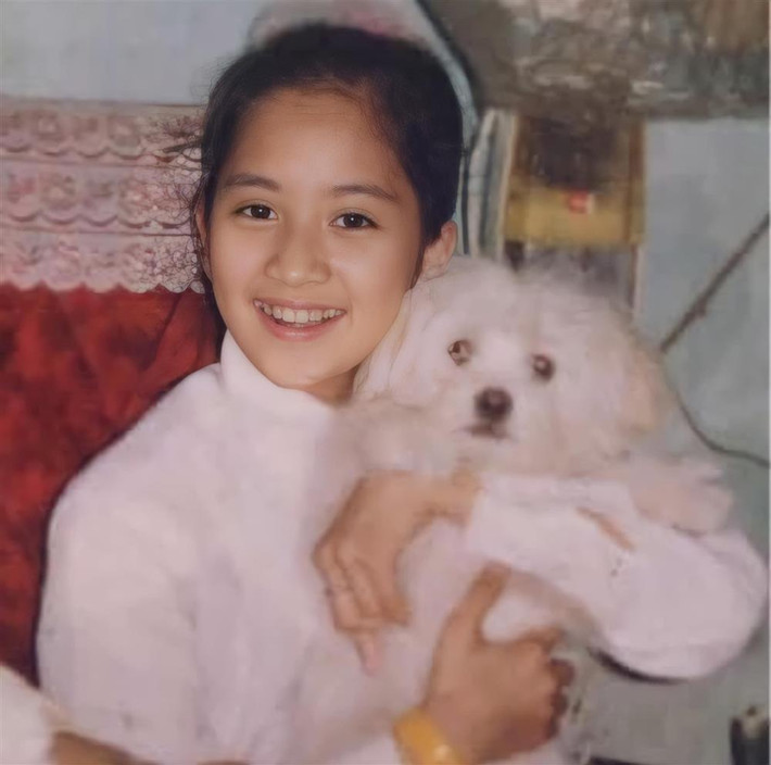 hánh Thi tung ảnh quá khứ: "Chào cuối tuần, năm tớ 7 tuổi - 1989", khép lại tin sao Việt.