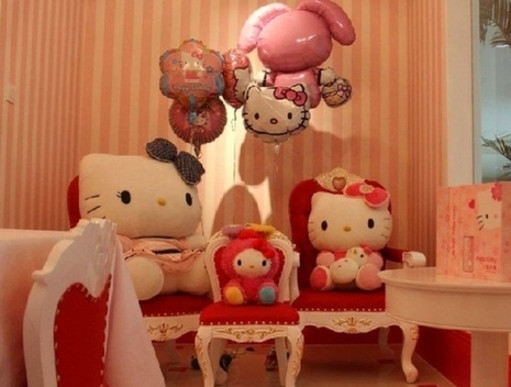 Nhà hàng phong cách mèo Hello Kitty này có lẽ thu hút được rất nhiều thực khách.