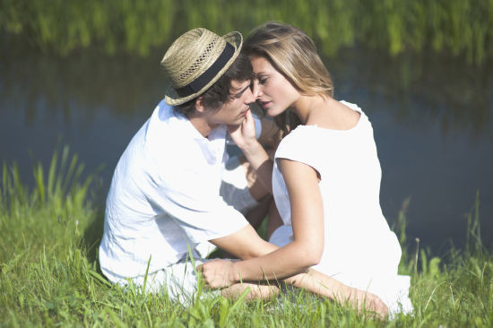 Hôn nhân hoàn mỹ. Bất cứ chuyện gì cũng muốn hoàn hảo, cả vợ lẫn chồng đều muốn đối phương đạt đến tiêu chuẩn khắt khe nhất mà mình đề ra. Một cuộc hôn nhân đòi hỏi quá cao chắc chắn sẽ xảy ra xung đột, càng về sau, việc duy trì một cuộc hôn nhân tốt đẹp là điều không dễ dàng gì.