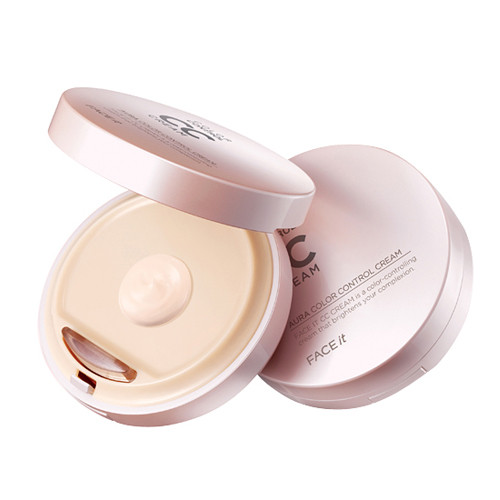 Gần đây, CC cream là cơn sốt của các cô gái châu Á hiện nay, khắp từ Hàn Quốc, Trung Quốc, Hong Kong, Nhật Bản, Indonesia, Malaysia, Đài Loan, Singapore… và ngày càng lan rộng ra toàn cầu. CC cream đã thực sự tạo ra một xu hướng, một làn sóng make-up mới cho các cô gái trẻ.