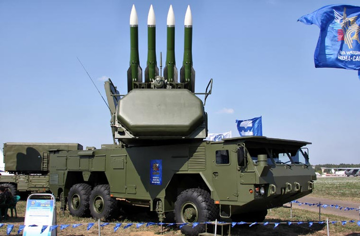 Buk-M2E là biến thể xuất khẩu mới nhất của hệ thống phòng không tầm trung Buk. Nó được thiết kế để tiêu diệt mọi mục tiêu đường không trong phạm vi tới 50km, tầm cao 24km, mỗi hệ thống Buk-M2E có thể tham chiến với 24 mục tiêu cùng lúc ở bất kỳ hướng nào.