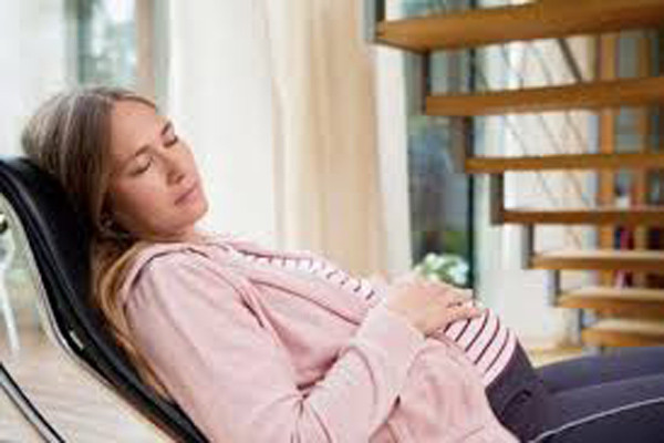 Rối loạn đồng hồ sinh học có thể ảnh hưởng đến khả năng sinh sản. Những phụ nữ đang có mục đích thụ thai hoặc những người đã mang thai nên đặc biệt cẩn thận trong việc giữ cho phòng ngủ của mình trong ánh sáng nhân tạo để tránh làm rối loạn nhịp sinh học.