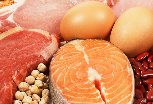 Protein. Nếu cơ thể bạn bị thiếu hụt lượng protein thì có thể sẽ làm giảm tính mềm dẻo của da bạn. Có một loại protein khá quan trọng, đó là Colagen- có tác dụng quan trọng trong việc hình thành cấu trúc của tế bào và nâng cao tính đàn hồi của da. Không có loại dưỡng chất này thì chắc chắn da bạn sẽ nhăn nheo và không săn chắc.