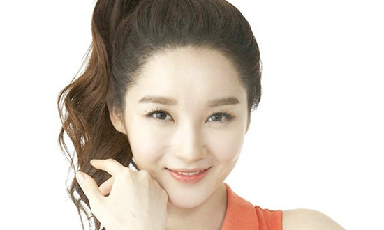 Ngay sau khi được tiêm vào vị trí da thích hợp, chất làm đầy filler sẽ làm tăng thể tích, giúp cằm được dài ra và cân đối theo hình chữ V hoàn toàn hợp với khuôn mặt mà không cần phải trải qua quá trình cắt rạch, bóc tách, khâu vá hay độn chất liệu.