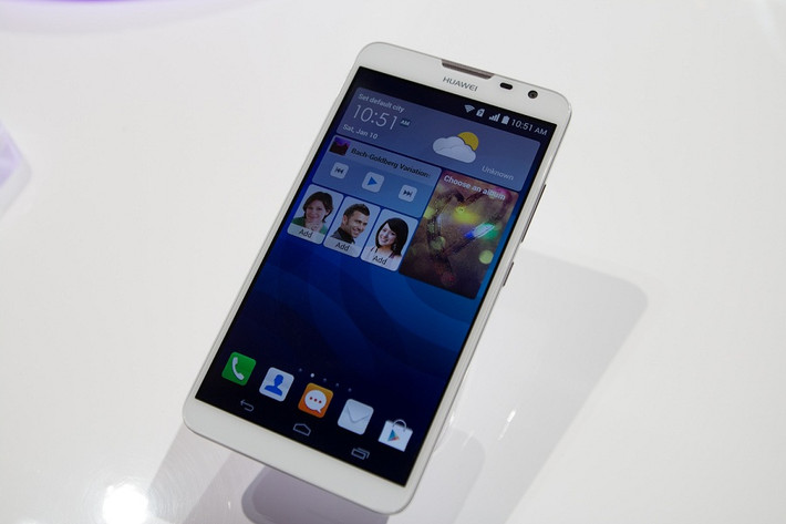 300 USD (6.360.000 VND) sẽ giúp bạn sở hữu ngay một chiếc Huawei Ascend Mate 2 4G với màn hình siêu khủng 6,1 inch, tuổi thọ pin dài đến đáng ngạc nhiên so với các sản phẩm smartphone khác.