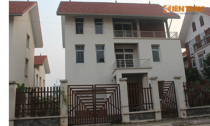 Làng Việt kiều Châu Âu được giới thiệu có 274 biệt thự đơn lập và song lập với diện tích từ 250-1.000 m2. Dự án sau khi hoàn thiện có thể đáp ứng nhu cầu chỗ ở cho 600 hộ gia đình.