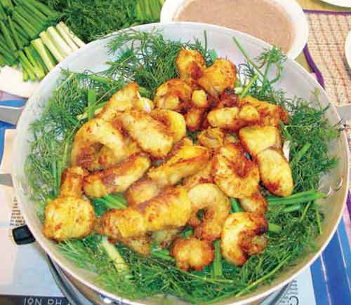 Chả cá Anh Vũ cũng là một món ăn ngon nức tiếng.