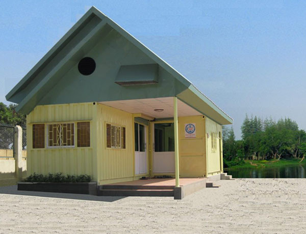 Một ngôi nhà như vậy hiện được rao bán với giá chỉ từ 100 đến 300 triệu đồng. Tuy loại nhà này có thể lắp đặt trên nhiều địa hình đồng bằng, đồi núi hay đô thị nhưng nó vẫn chưa thịnh hành tại các thành phố lớn bởi nhiều lý do.