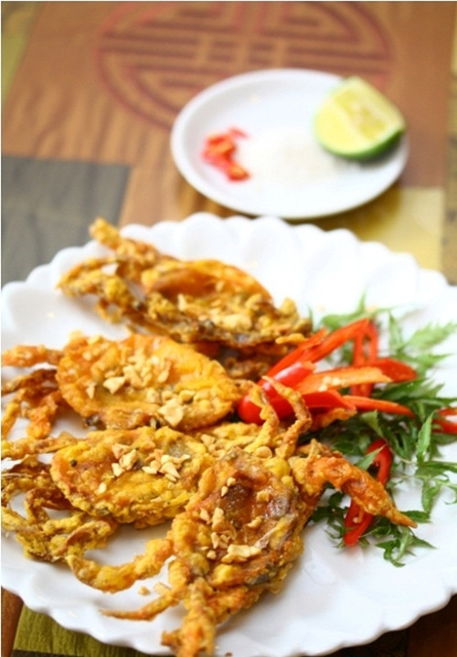 Cua bấy chiên bơ là món đặc sản cầu kỳ mà nhiều thực khách yêu thích.
