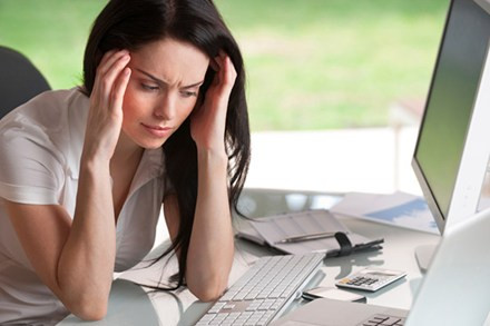 Công việc áp lực cao : Công việc lao động cường độ cao, áp lực lớn, ít thời gian nghỉ ngơi cũng gây cảm giác mệt mỏi, ức chế thần kinh và làm giảm cảm giác ngon miệng.