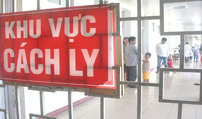 Về điều trị. Điều trị sởi cần thực hiện ở bệnh viện nhằm mục đích cách ly và phát hiện kịp thời các biến chứng. Đáng tiếc là hiện chưa có phương pháp điều trị đặc hiệu mà chỉ có thể điều trị hỗ trợ.