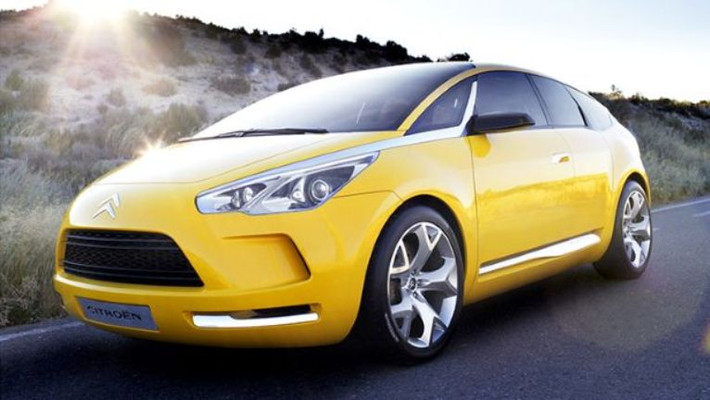 Mẫu Citroen C Sportlounge ra mắt năm 2005, được xem là một mẫu xe Coupe 4 cửa khá thành công.