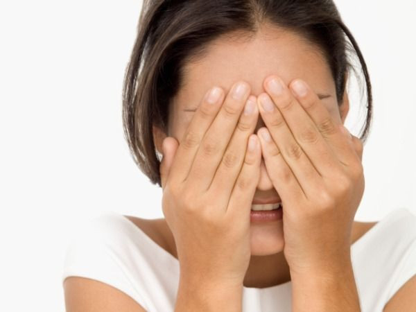 Tùy theo mức độ phát triển của Eczema để có phương pháp chữa lành da và ngăn ngừa bệnh tái phát, như dùng kem dưỡng ẩm thường xuyên kết hợp với uống thuốc theo đơn của bác sĩ, tránh tiếp xúc với các nguyên nhân gây dị ứng; tránh cào gãi, trà sát, rửa bằng xà phòng.