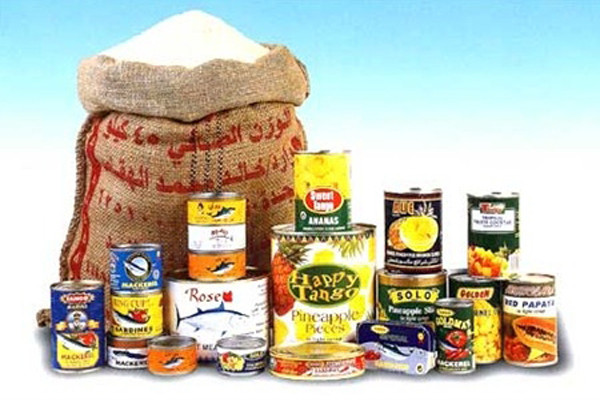 Thực phẩm đóng gói. Để bảo quản, nhà sản xuất phải thêm vào phụ gia hóa học. Những phụ gia này có thể ảnh hưởng xấu tới sức khỏe người tiêu dùng. Hơn nữa, hàm lượng transfat và muối trong những loại thực phẩm này rất cao, nó có thể gây ra các bệnh về tim mạch, đẩy nhanh nguy cơ ung thư, tiểu đường, lão hóa cho cơ thể.