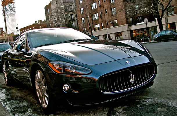 5. Maserati GranTurismo - được giới thiệu lần đầu năm 2007 và cho đến tận bây giờ, chiếc xe này vẫn nằm trong danh sách những chiếc xe trong mơ của người yêu xe trên khắp thế giới.