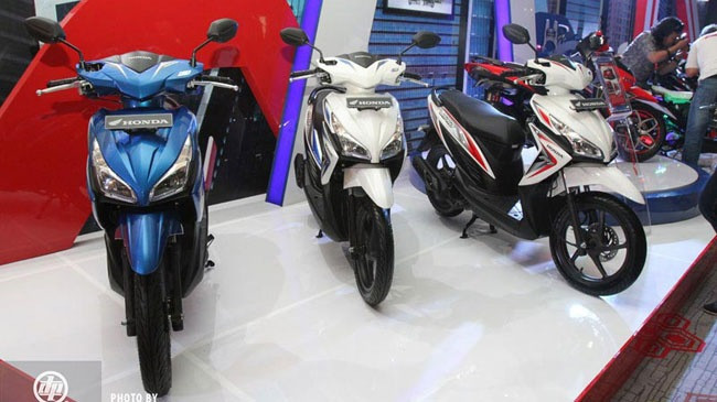 Ngoài những tiện ích và an toàn của xe như: chân chống ngắt động cơ, cốp rộng, hệ thống phanh tiêu chuẩn CBS thì Honda Vario110 FI được trang bị thêm hệ thống phản hồi.