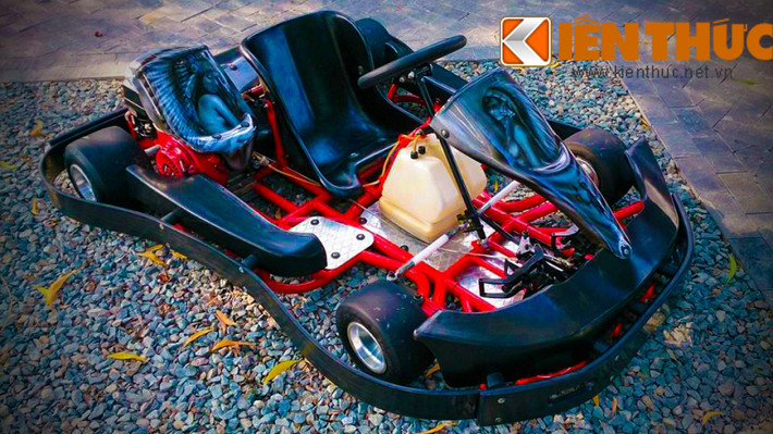 Tuy bề ngoài nhỏ bé nhưng những chiếc Go Kart này có thể đạt đến vận tốc 320km/h.