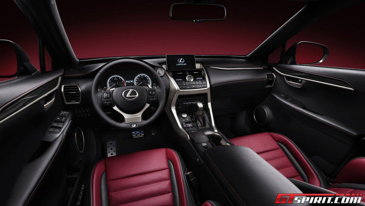 Nội thất xe mang phong cách i-Cockpit với màn hình trung tâm kích cỡ lớn, bánh lái chắc chắn cùng với bộ điều khiển hộp số ở vị trí khá thuận. Ngoài ra, nhà sản xuất còn trang bị thêm hệ thống sưởi ấm hiện đại cho xe.